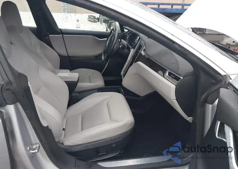 2016 Tesla Model S z USA, uszkodzony, nr VIN 5YJSA1E11GF148456